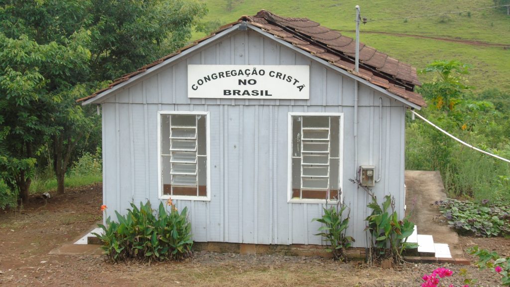 10.1 Igreja Congregação Cristã do Brasil - Marmeleiro.JPG